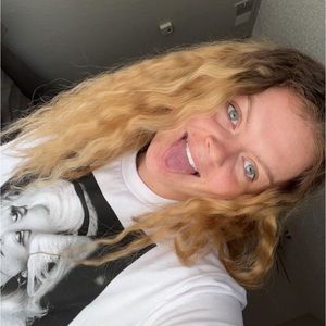 Meet your Posher, Amethyst